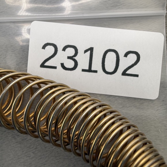 Vintage Slinky Coil Necklace Gold Tone Spring Wrap 17" - Picture 6 of 6